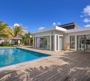 villa à vendre à Grand Baie, île Maurice, résidence sécurisée avec piscine